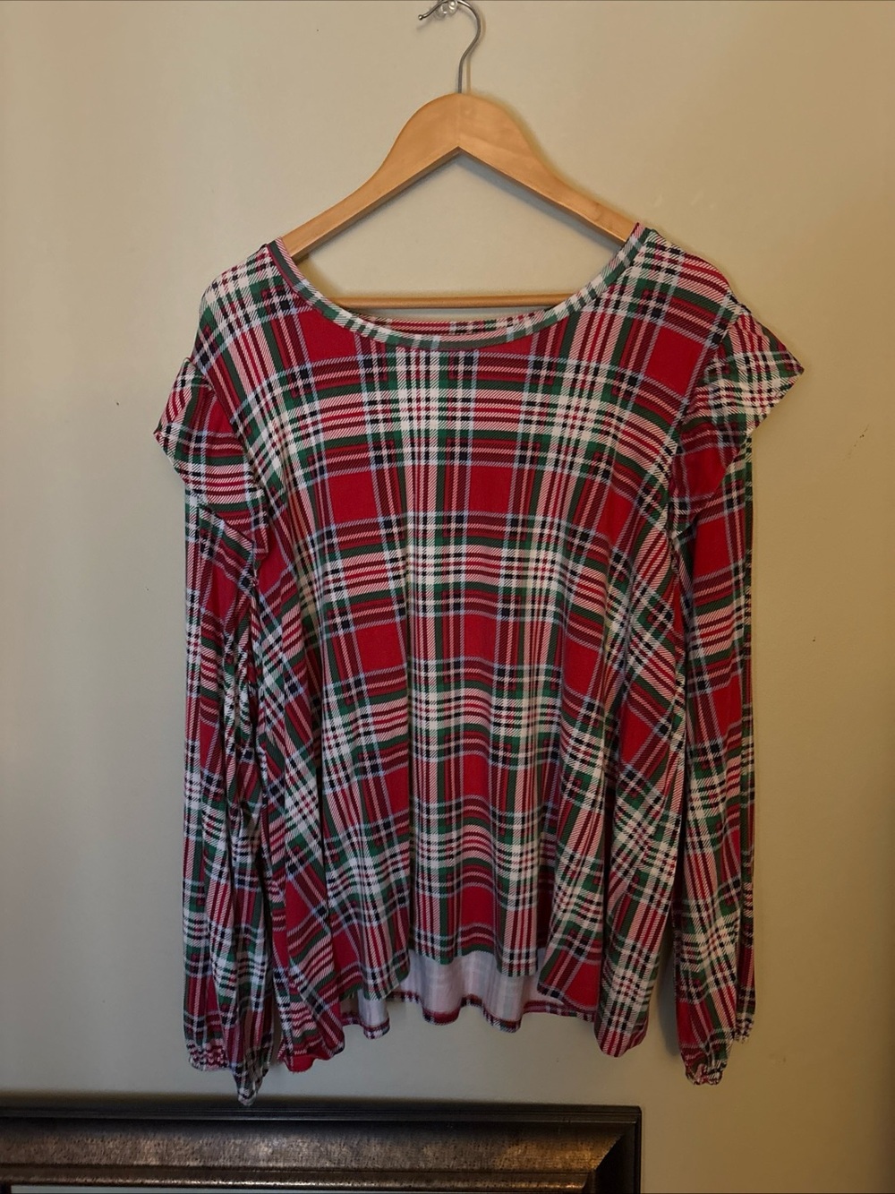 crown & ivy Red Plaid Long-Sleeve Top